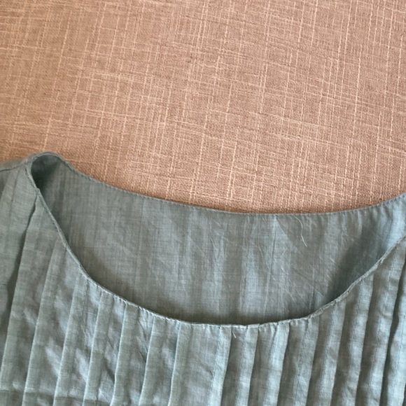 Modest and ComfyCotton Dress with 3/4 sleeves and Vertical Pleats Self Belt Med. - Picture 4 of 6